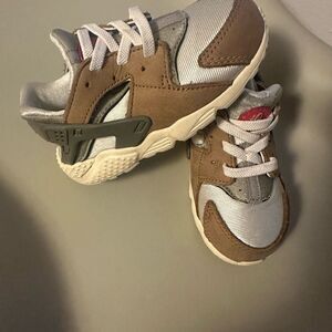 Toddler Nike Huaraches Neutral Sz 7C